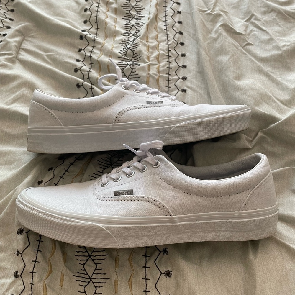 Vans New Era True White size 11